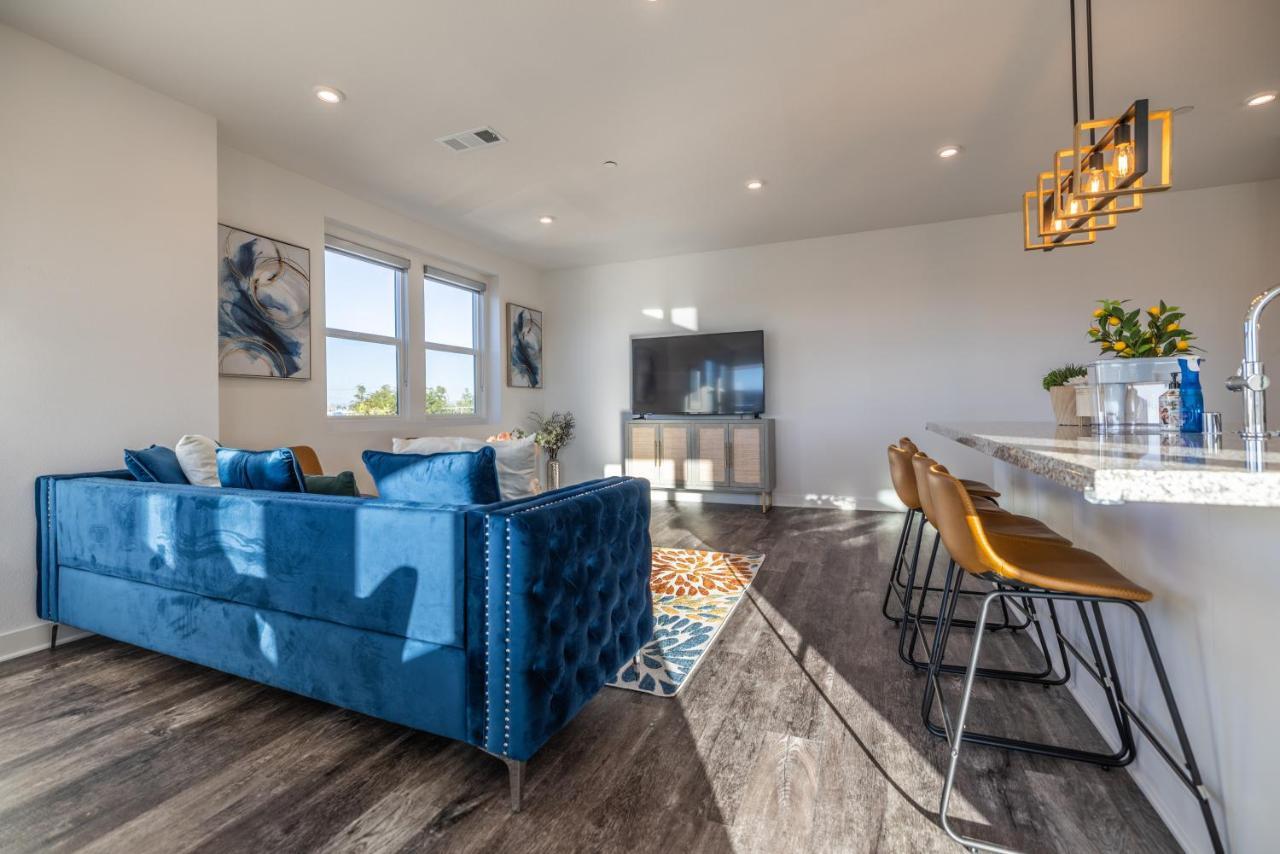 Disney Firework View 3 Bedrooms Townhouse Kitchen Fast Wifi อนาไฮม์ ภายนอก รูปภาพ